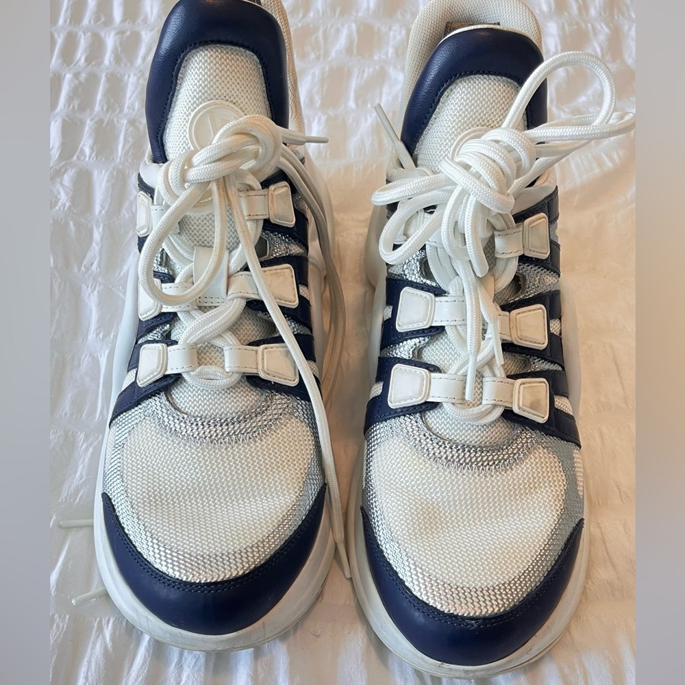 LOUIS VUITTON
LV Monogram Leather Chunky Sneakers